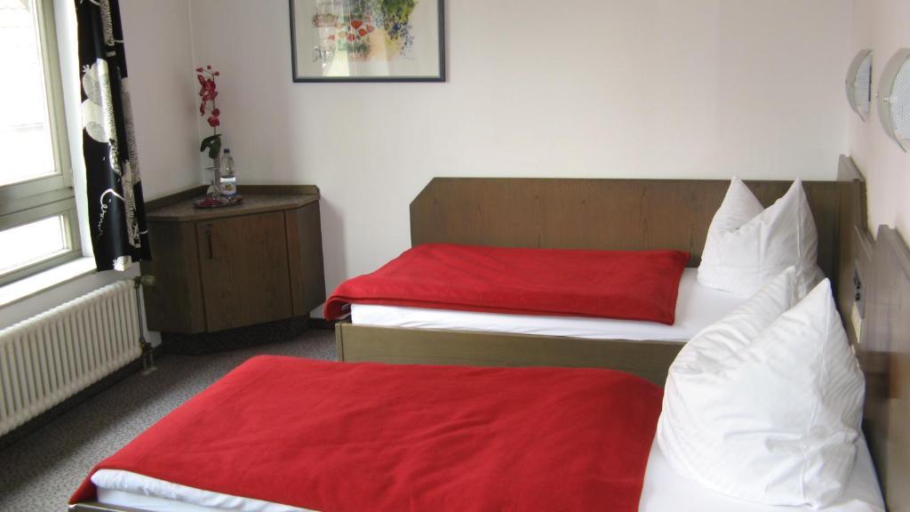 Hotel Am Schlossberg Boeblingen Room photo