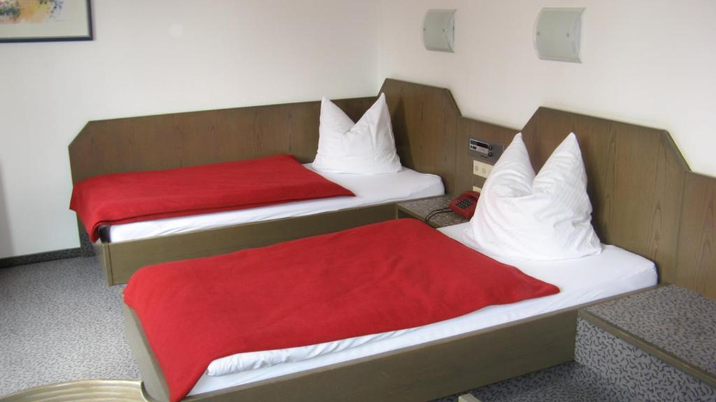Hotel Am Schlossberg Boeblingen Room photo