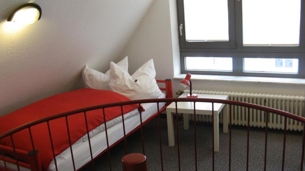 Hotel Am Schlossberg Boeblingen Room photo
